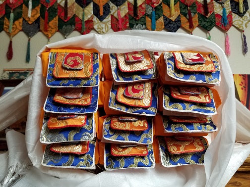 Pecha Covers དཔེ་རས། Cotton Cloth and Tongue
