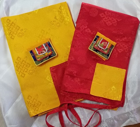 Pecha Covers དཔེ་རས། Fancy, Silk with Tongue